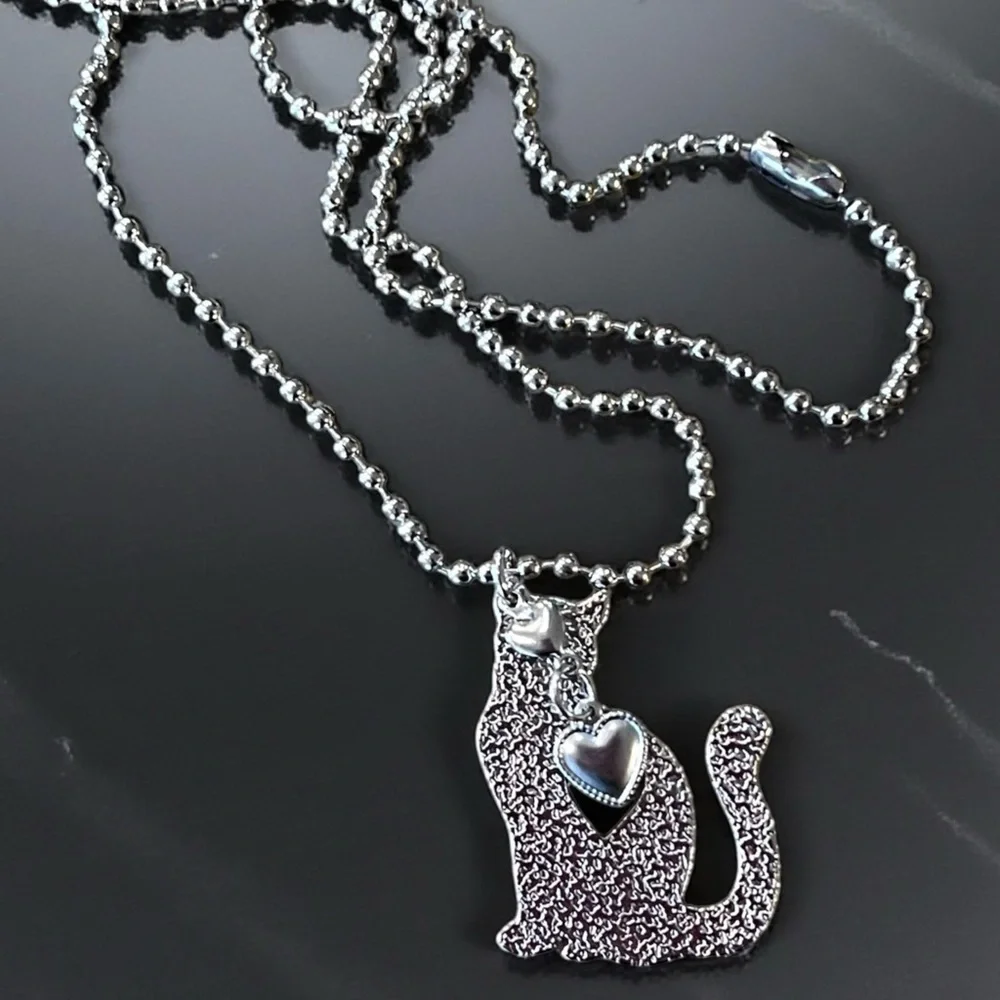 Beautiful Stainless Steel Silver Toned Cat and Heart Pendant Necklace